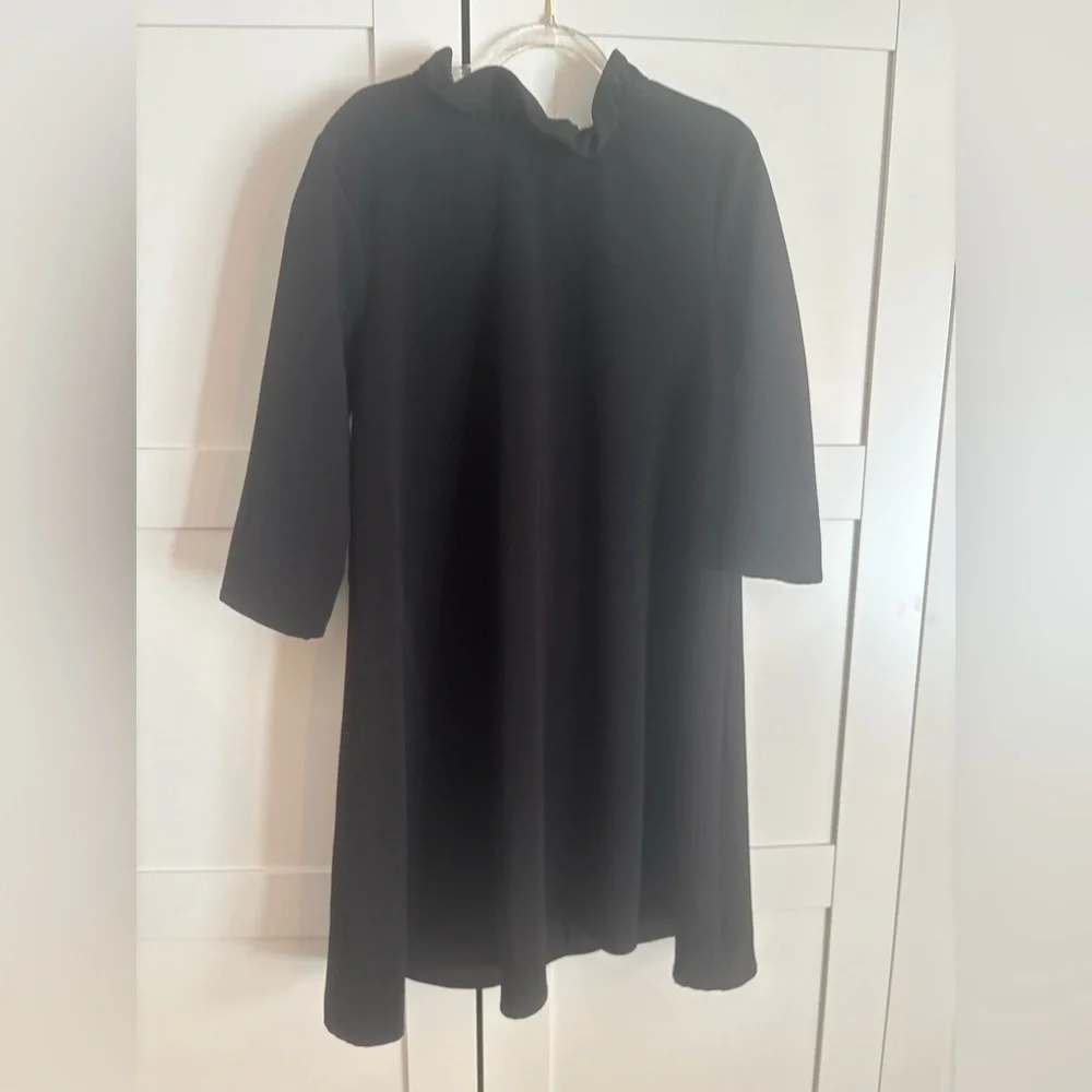Tuckernuck Pomander Place Daphne Dress Black size small minimalist chic holiday